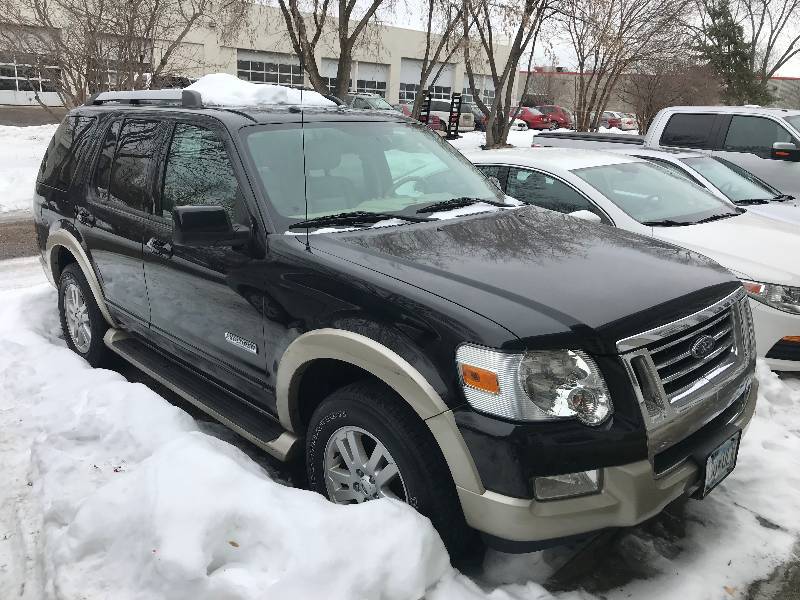 lot 20 image: 2006 Ford Explorer 4x4 Eddie Bauer