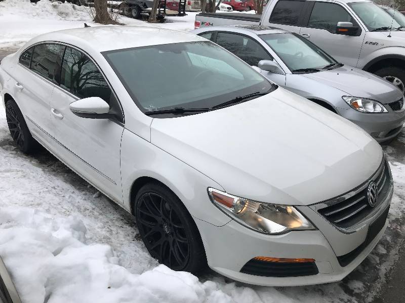 lot 21 image: 2011 Volkswagen CC 2.0T