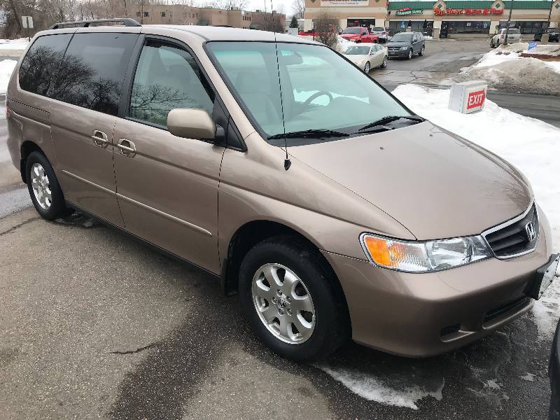lot 27 image: 2003 Honda Odyssey