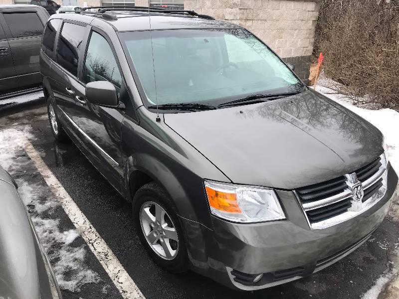 lot 29 image: 2010 Dodge Grand Caravan SXT