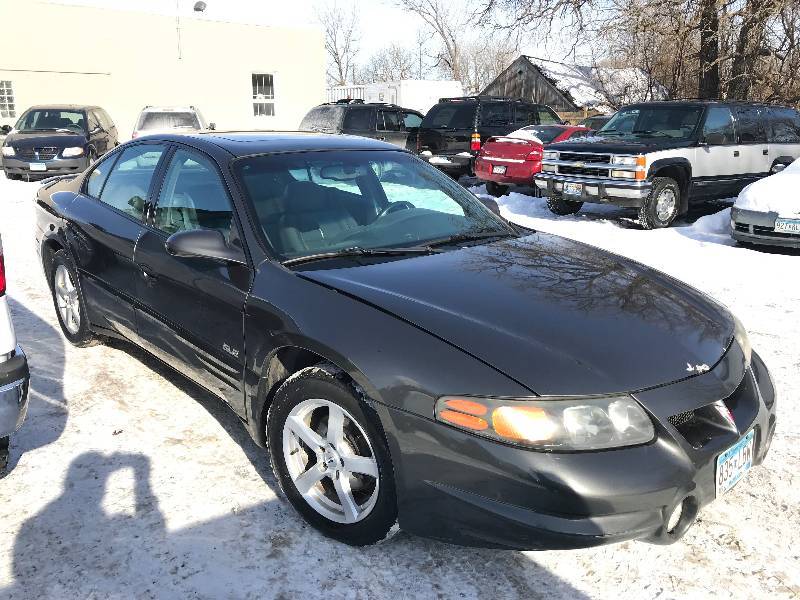 lot 31 image: 2003 Pontiac Bonneville SLE