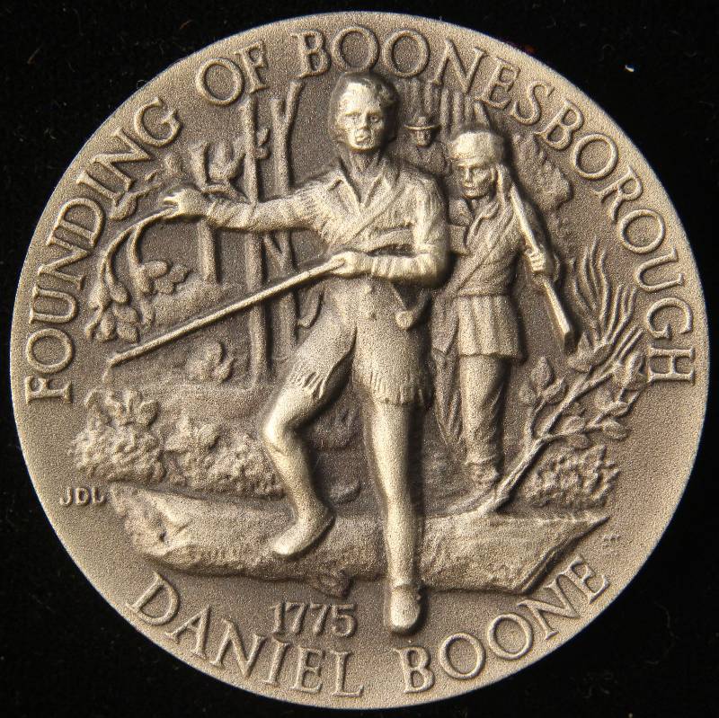 VINTAGE DANIEL BOONE 1.11 TROY OZ. STERLING SILVER ART ROUND LONGINES SYMPHONETTE SOCIETY