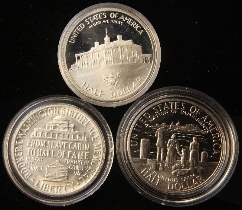 3 US COMMEMORATIVE HALVES IN AIRTITES 1946 BOOKER T, 1982 WASHINGTON, 1986 STATUE OF LIB