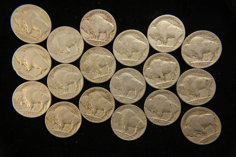 GROUP OF 18 US BUFFALO NICKELS