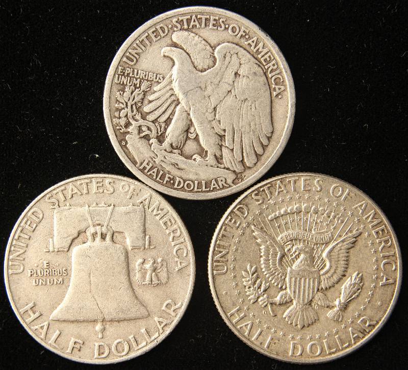 GROUP OF 3 SILVER HALF DOLLARS 1944-D, 1959, 1964-D