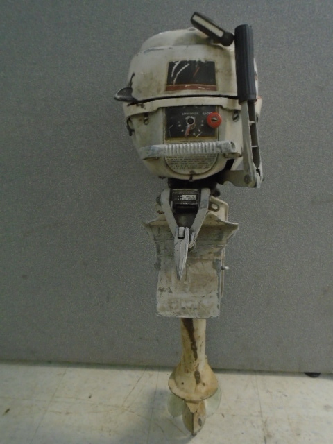 lot 3 image: 1966 Johnson Outboard Motor