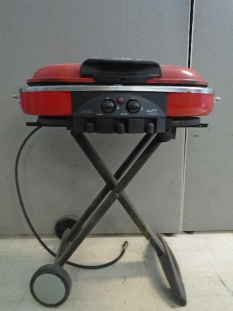 lot 8 image: Coleman Grill