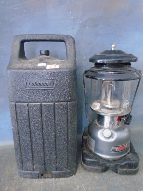 lot 32 image: Coleman Lantern