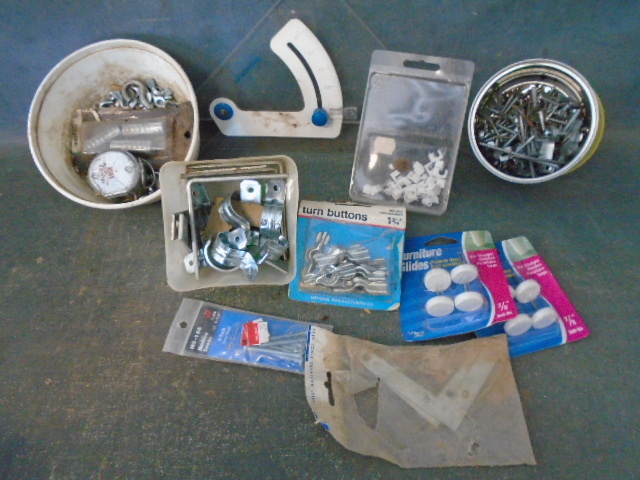 lot 34 image: Assorted Hardware