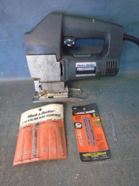 lot 40 image: Black and Decker Jigsaw