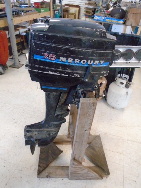 lot 56 image: 1982 Mercury Outboard Motor