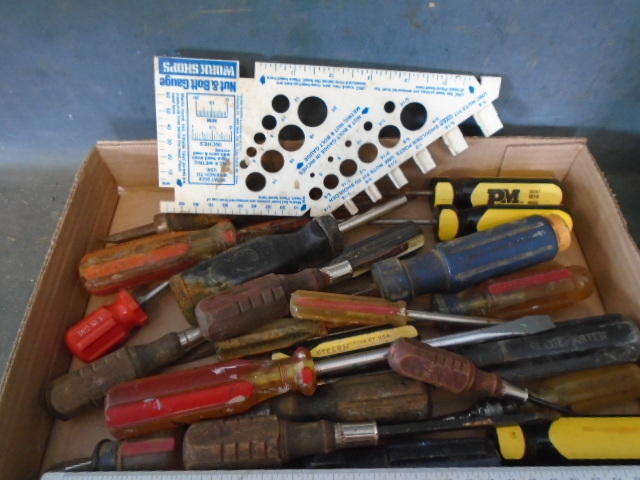 lot 71 image: Screw Drivers & More