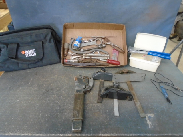 lot 72 image: Assorted Tools