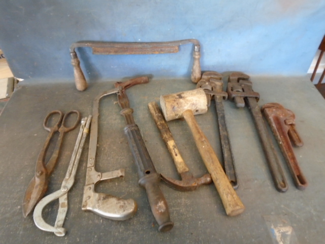 lot 90 image: Assorted Hand Tools