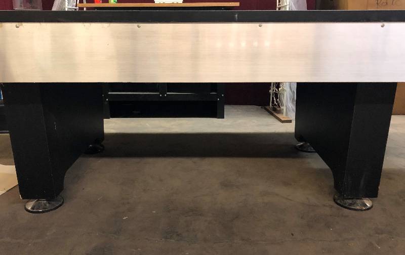 lot 21 image: Full Size Air Hockey Table with Score Board