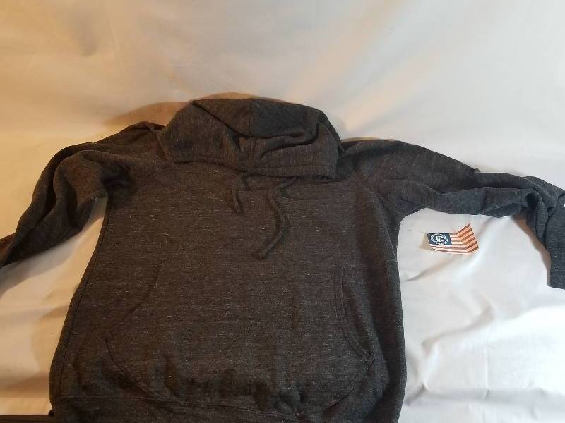 UNISEX LONG SLEEVE PULLOVER HOODIE