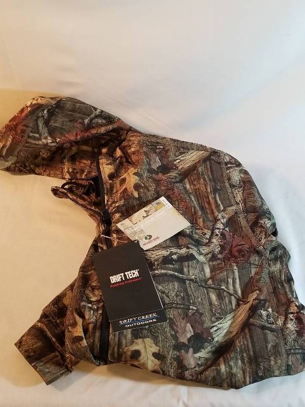 DRIFT TECH HOODED SOFT SHELL JACKET