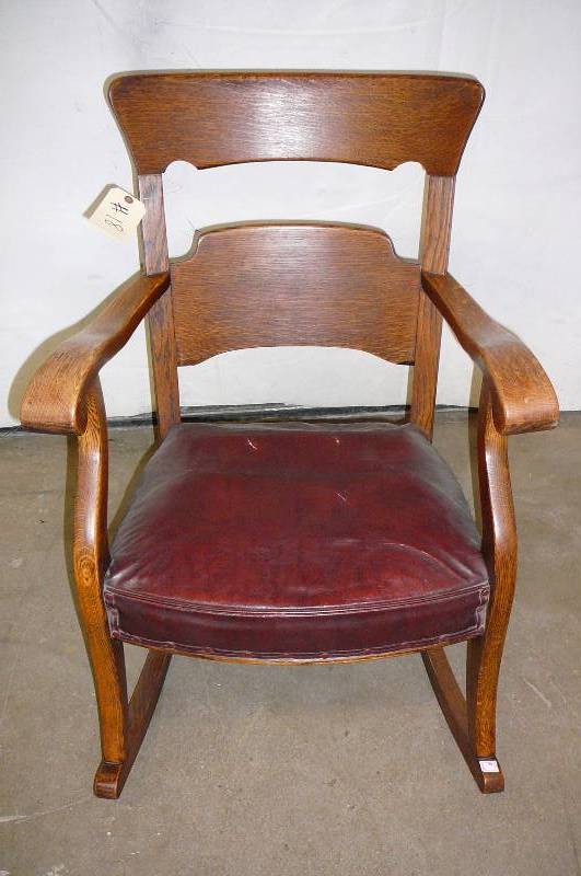 lot 18 image: Antique oak rocker