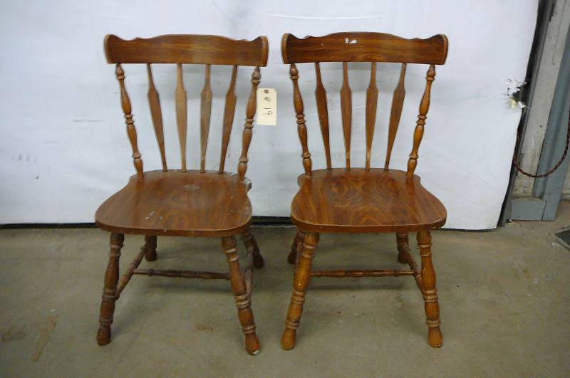 lot 19 image: Wooden chairs