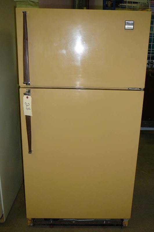 lot 28 image: Whirlpool refrigerator