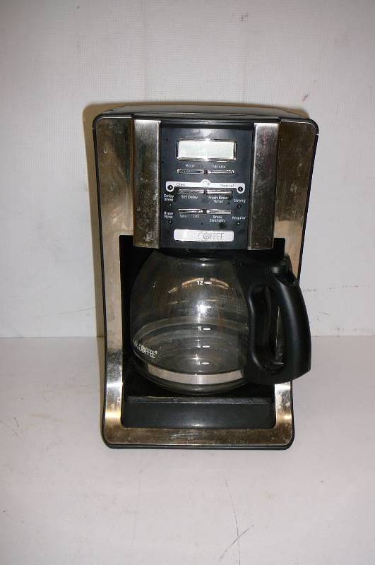 lot 34 image: Coffee Maker