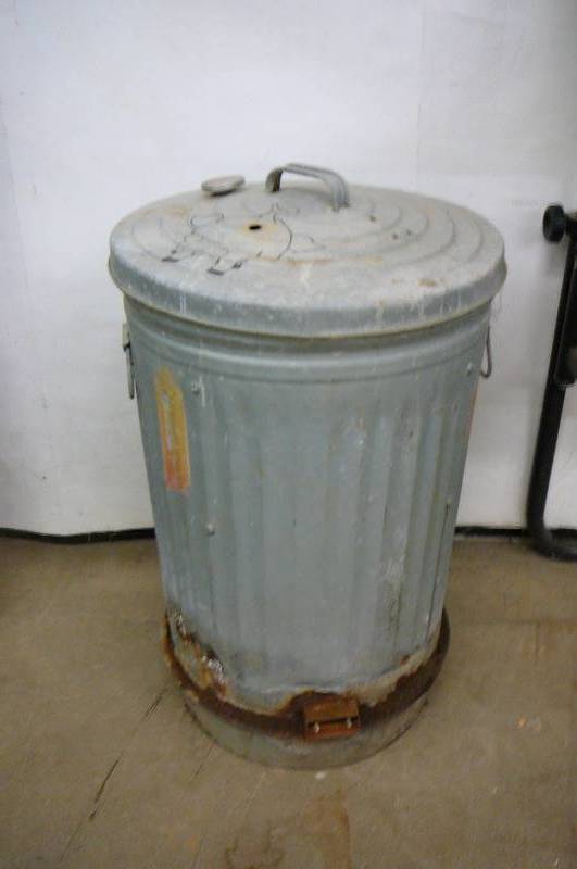 lot 63 image: Electric Smoker
