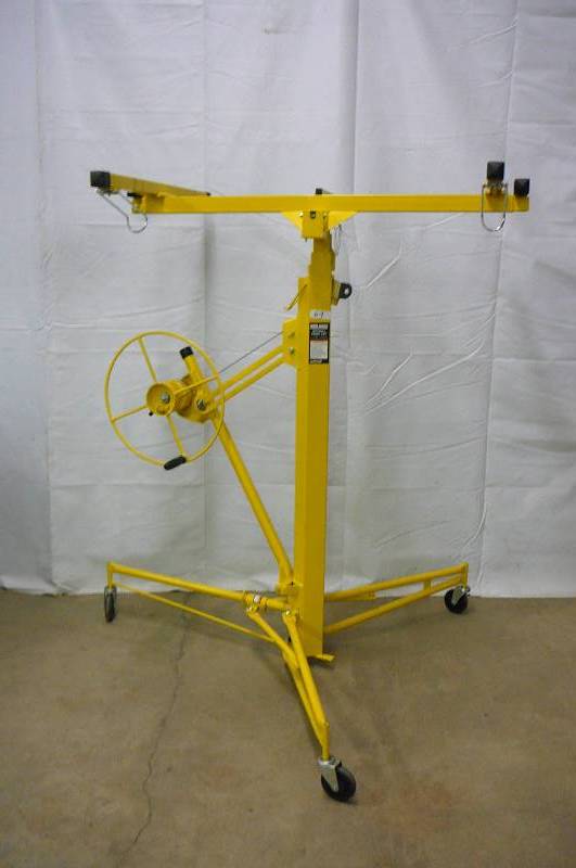 lot 69 image: Panel Lift