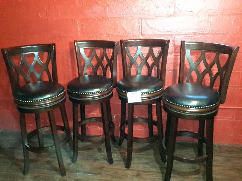 4 Wood and leather Bar Stools� EXCELLENT SHAPE