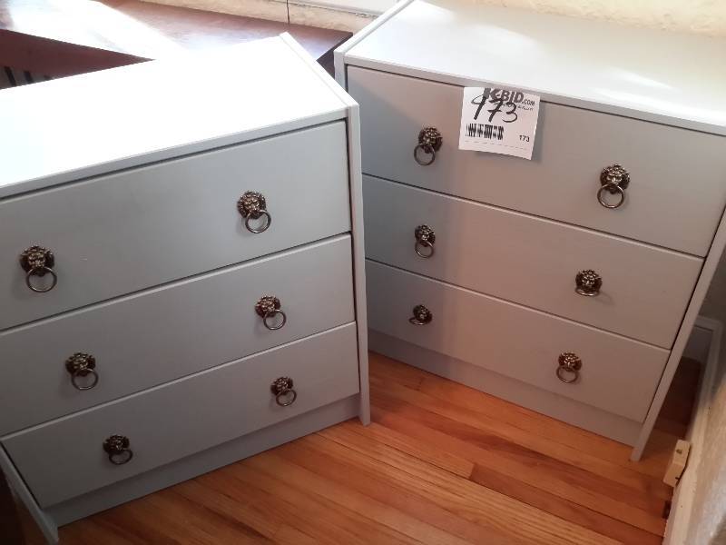 2 matching Dressers