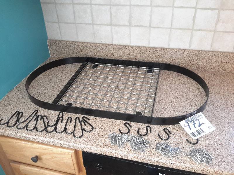Heavy metal Hanging Pan Rack with hooks