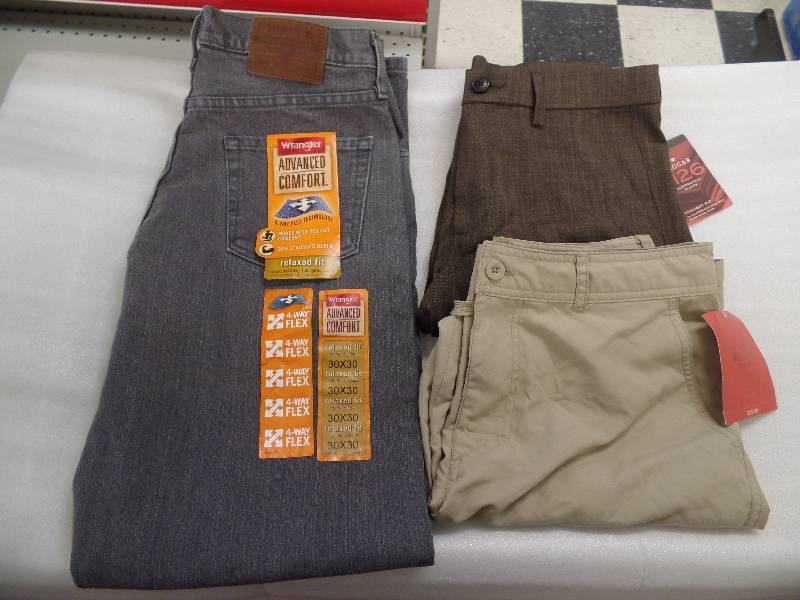 lot 13 image: Mens Pants