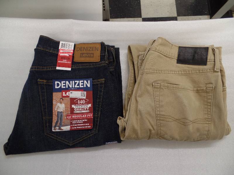 lot 17 image: Mens Jeans