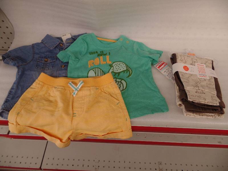 lot 27 image: 9M baby clothes