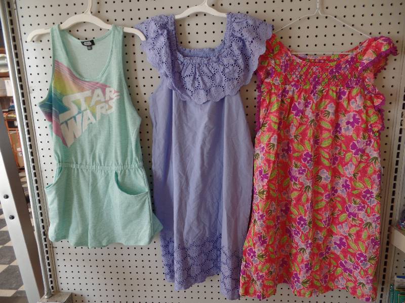 lot 58 image: XL (1416) Girls Clothes