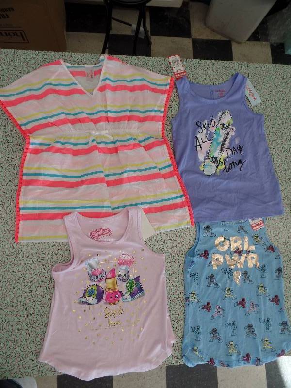 lot 69 image: XS & S Girls Tops