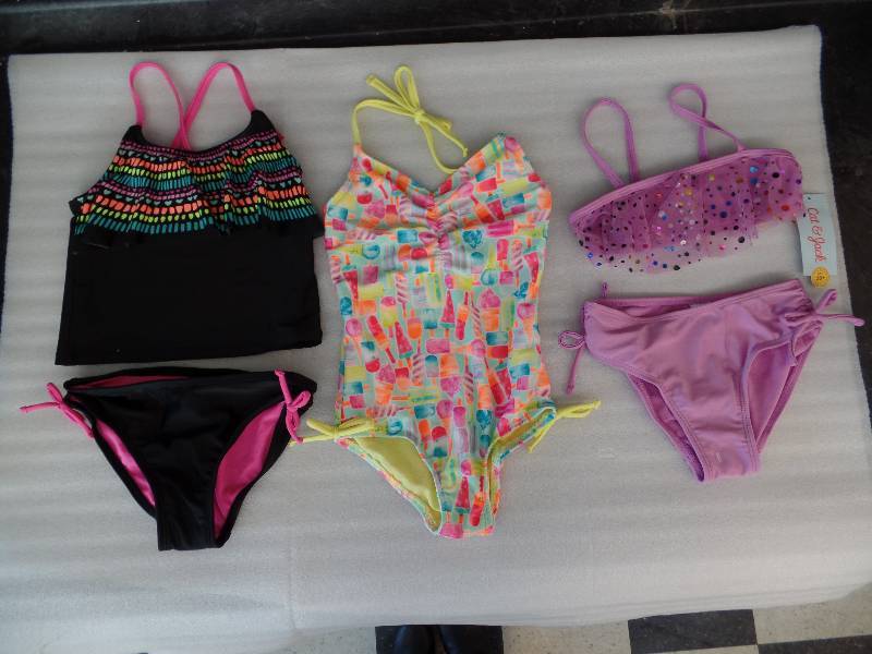 lot 73 image: XS (45) Swimsuits