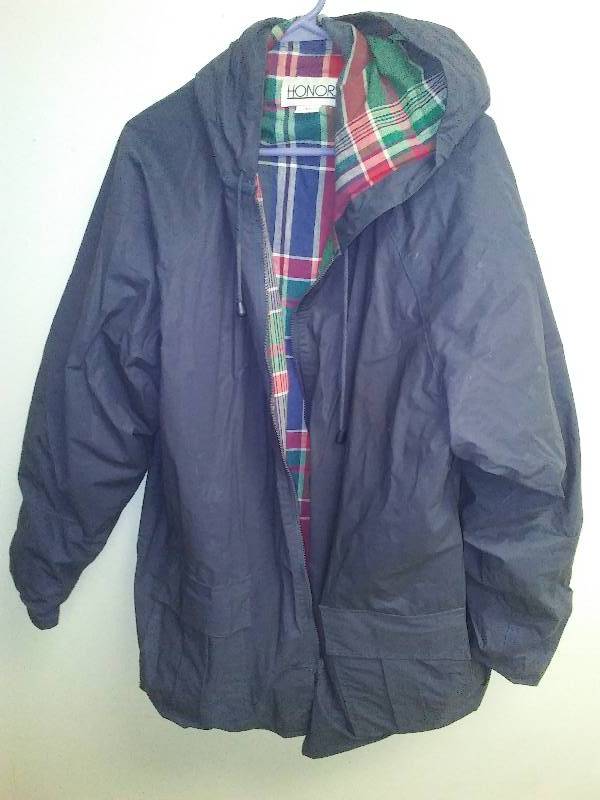 Women�s XL 16 Rain fog coat