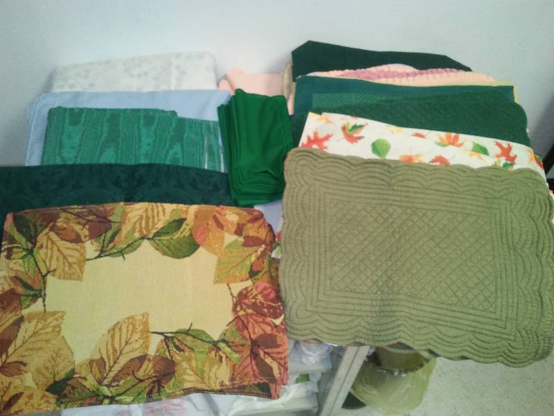 13 various patterns of placemats, tablecloths -3, cloth napkins