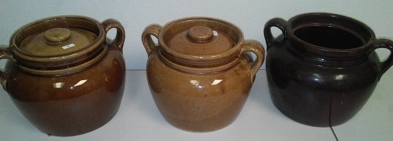 Vintage Pottery Bean Pots rare colors, 2 with covers.
