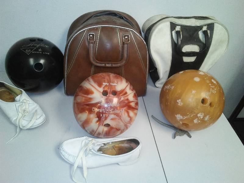 3 Bowling Balls, 2 bags and a pair of shoes,
