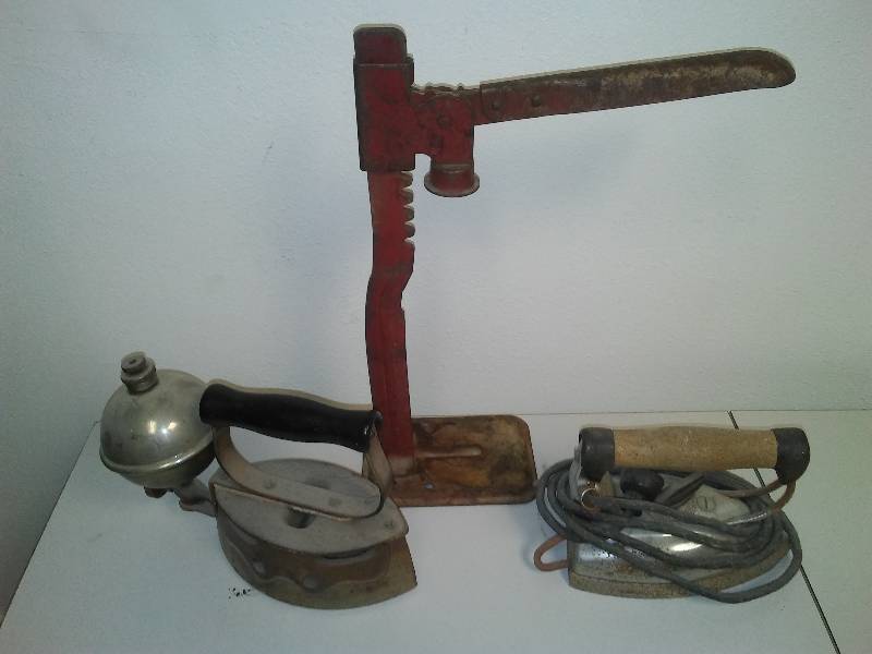 Vintage Bottle Capper and irons (2)