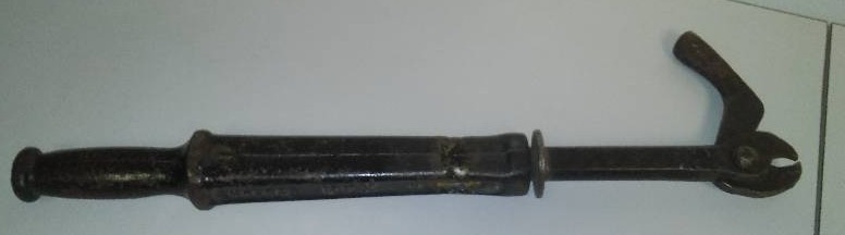 Vintage Nail Puller, Bridgeport # 64 REX
