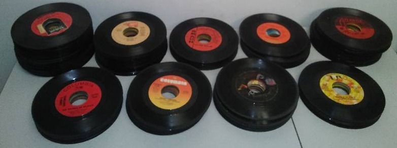 Vintage Assortment of 45 vinyl records, about 200 in all