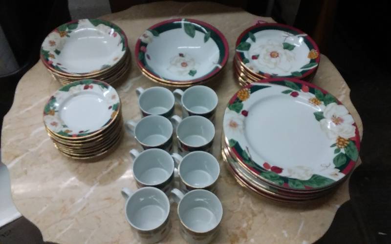 lot 8 image: Fine China By Tienshan, Magnolia Pattern, Service For 8