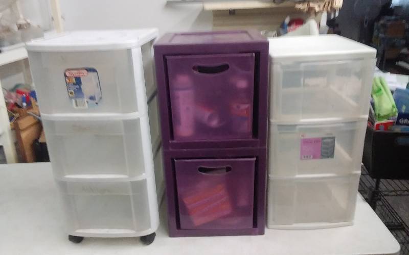 lot 29 image: 3-Stacking Drawers Organizers, One Has Contents (Toiletries)