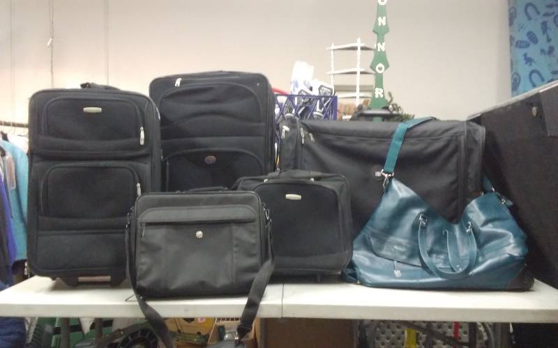 lot 31 image: Assorted Luggage