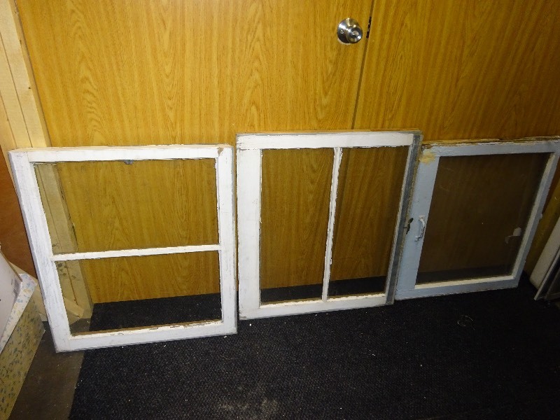 3 windows