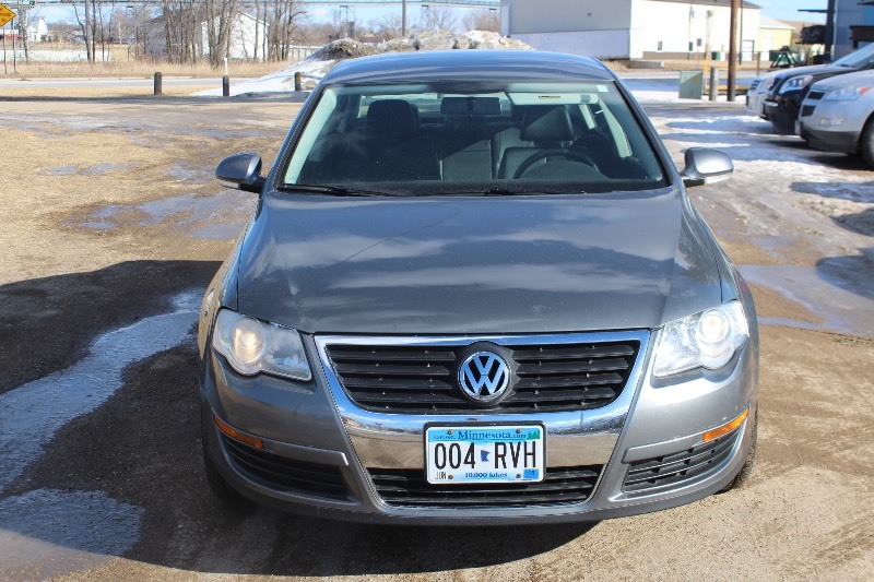 2008 Volkswagen Passat 2.0T - 2 Owner -