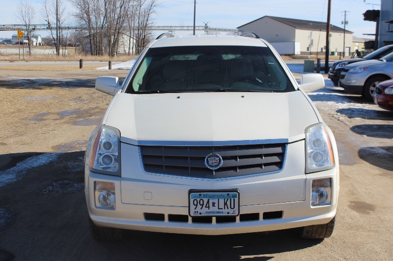 2004 Cadillac SRX - AWD - Rear TV  DVD - 132,768 Miles