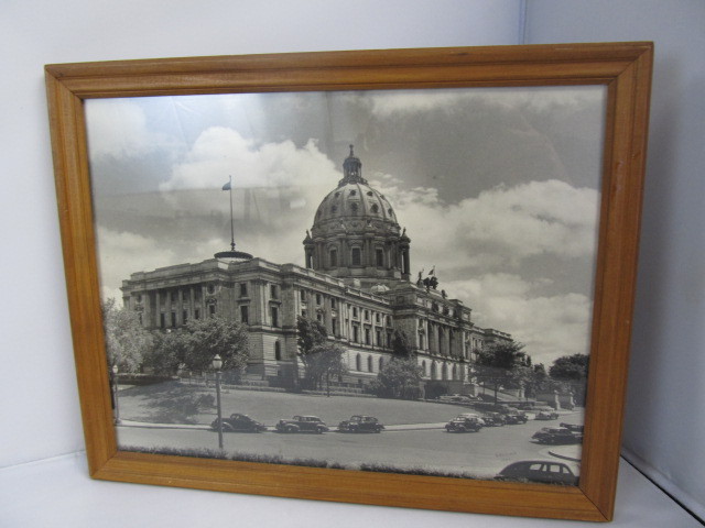 lot 79 image: Large Original Vintage SIGNED 1949 MN State Capitol Photo